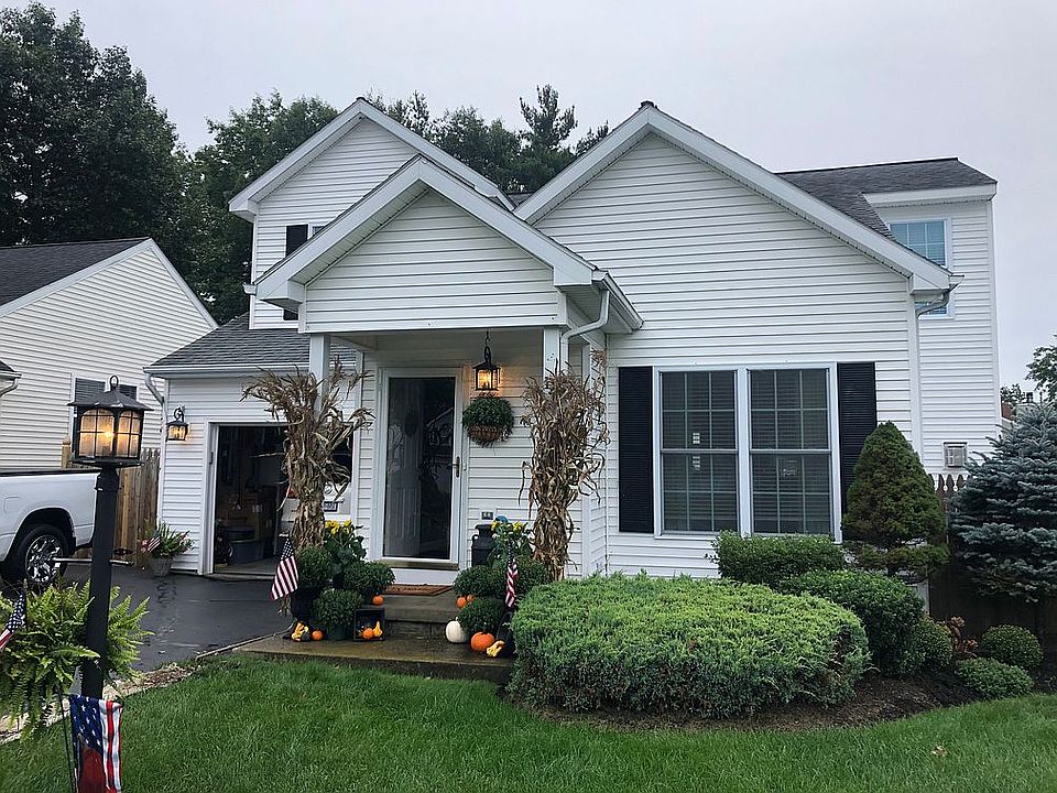 1st image of 14 Skylark Dr