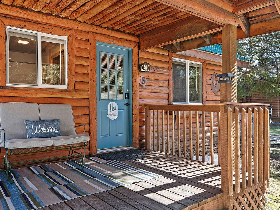 9478 Highway 2 E #5