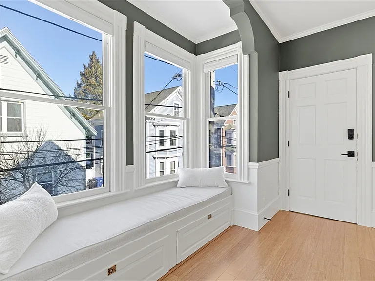 30 Boardman St #B — Photo 2