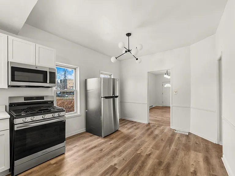1314 Cove Ave — Photo 6