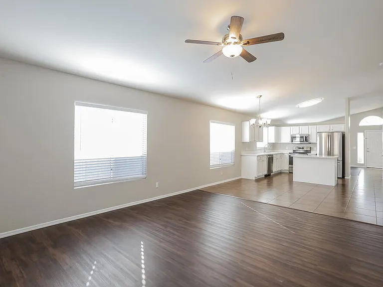 2718 W Pecan Rd — Photo 3