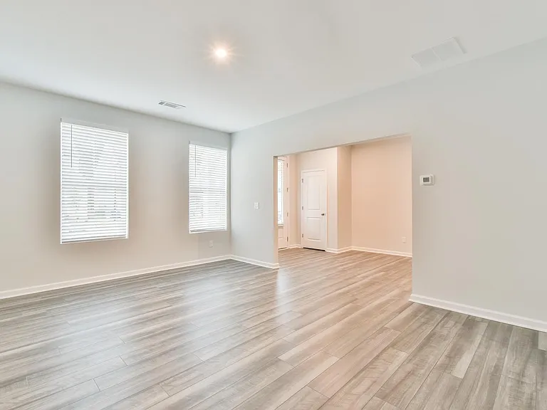 2630 Whistler Way NE — Photo 4