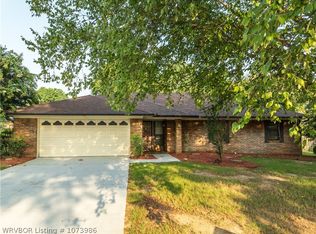 1511 N 10th St, Van Buren, AR 72956