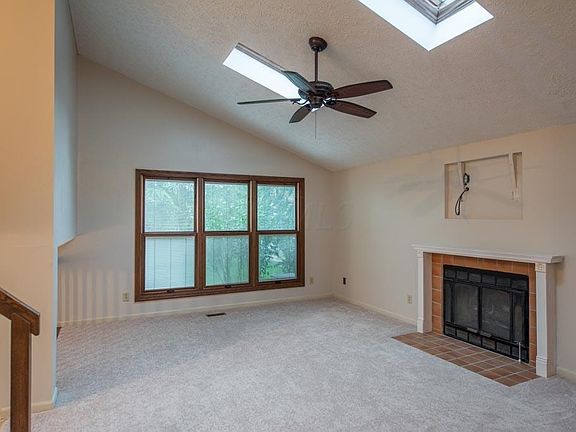 3rd image of 3296 Woods Mill Dr