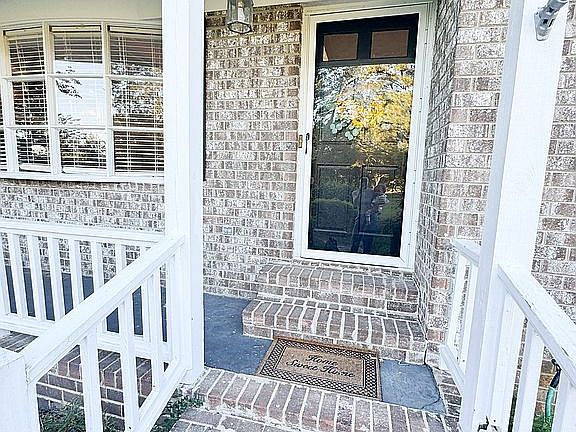 3rd image of 2359 N Matthews Rd