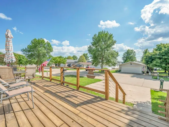 1104 Sunshine Run, Arnolds Park, IA 51331