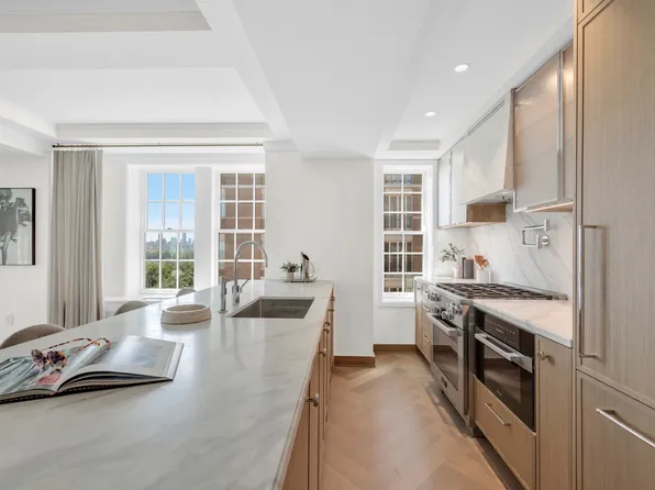 360 Central Park West image 5 of 9