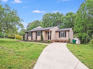5001 Forest Mountain Ct, Charlotte, NC 28227