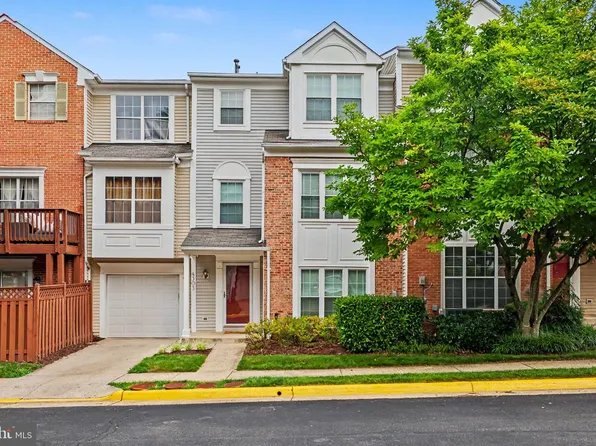 4303 Chariot Ct #118, Fairfax, VA 22030