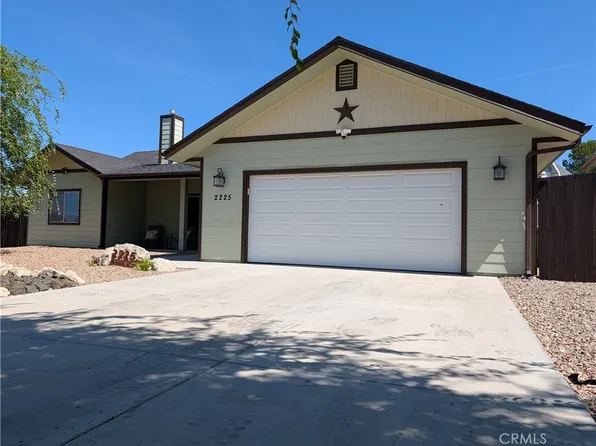 2225 Holly Dr, Paso Robles, CA 93446