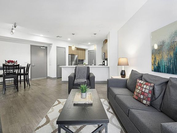 4th image of 200 W Wilson Ave Floor 3-ID2746P