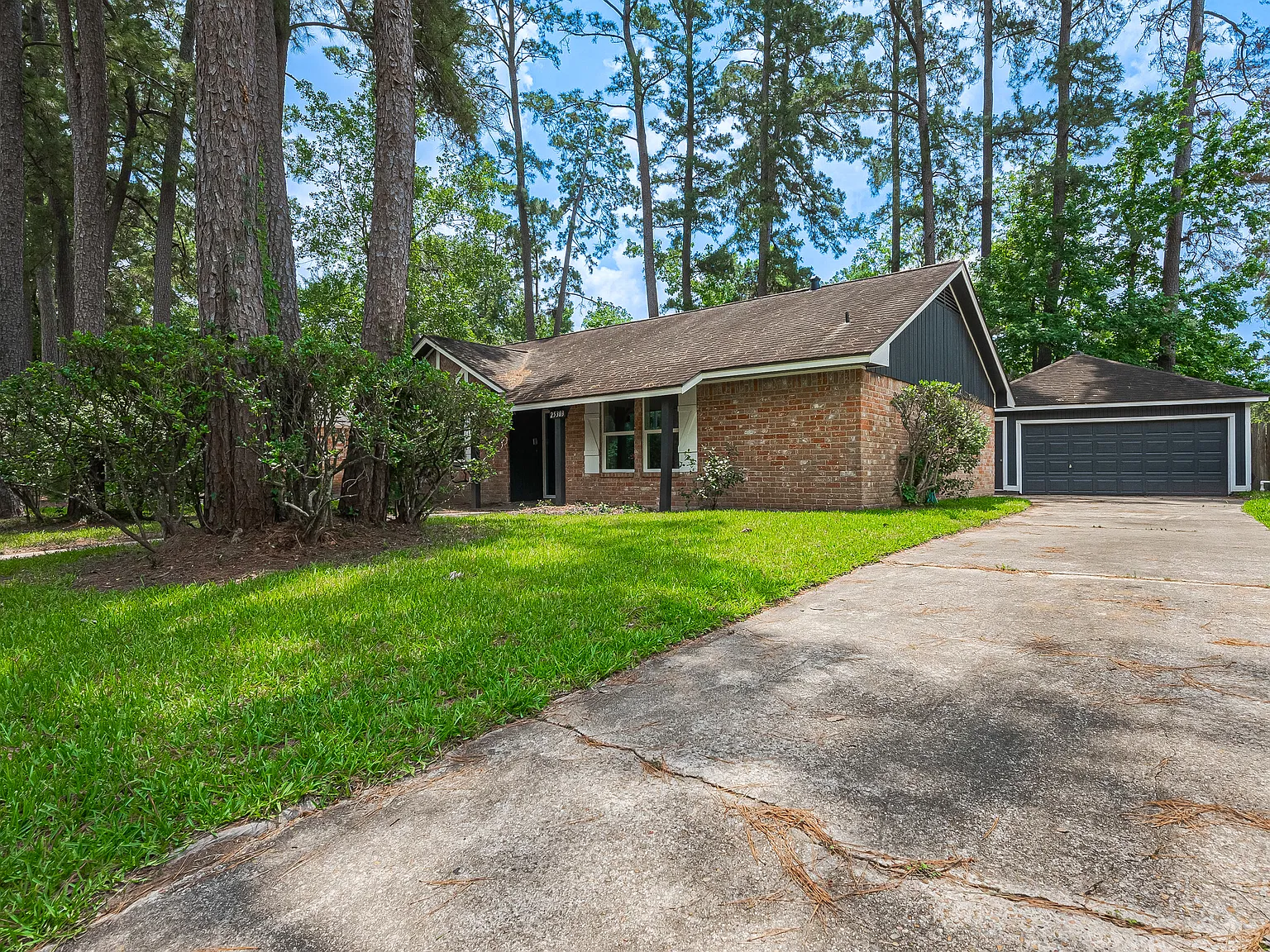 25303 Lynbriar Ln — Photo 3