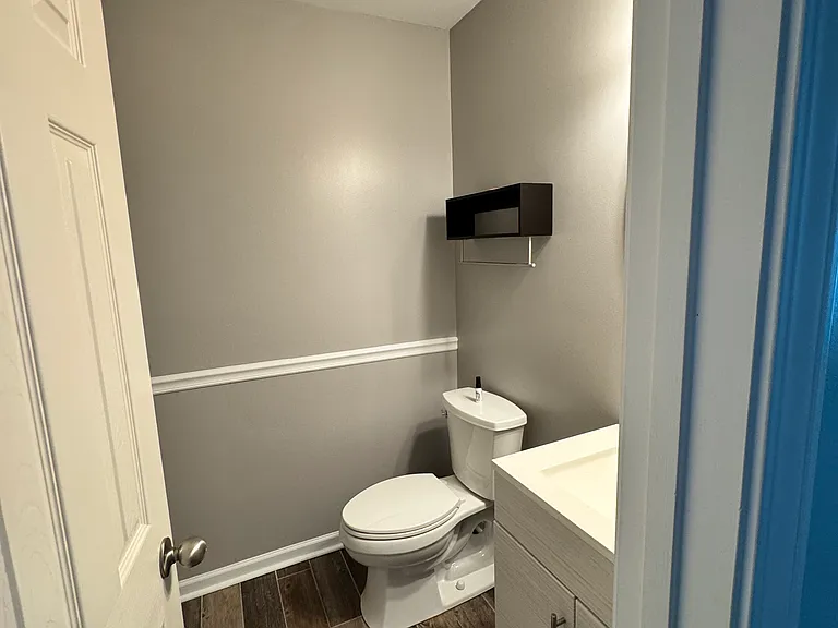 207 Bennington Dr — Photo 26