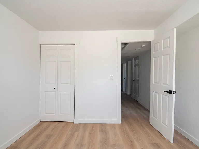 148 S Rogers Ave — Photo 21