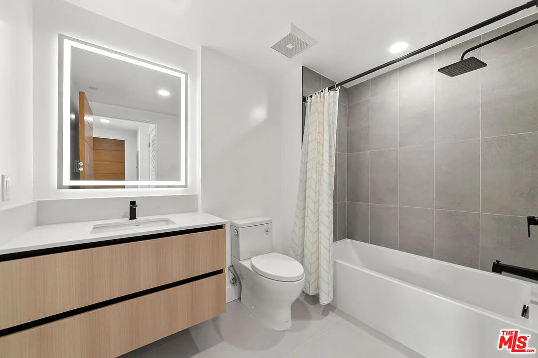 2 bed, 1.0 bath, $2,795 — Photo 4