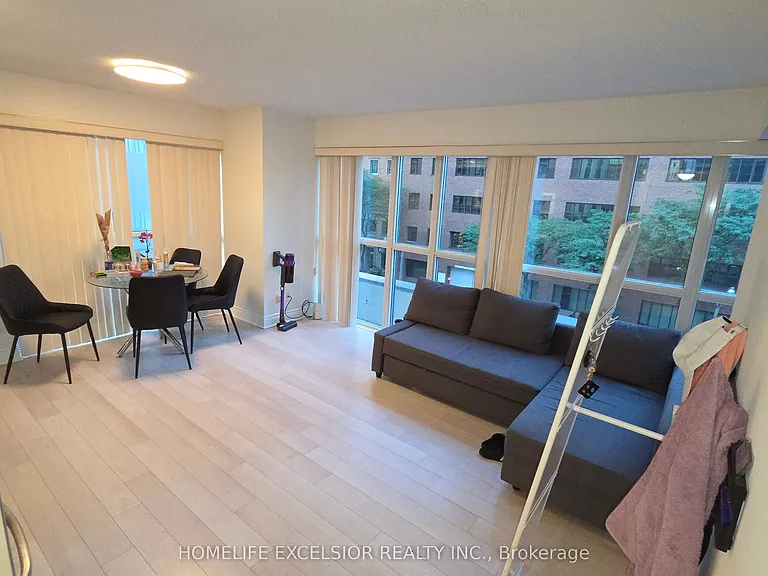 28 Ted Rogers Way #411 — Photo 13