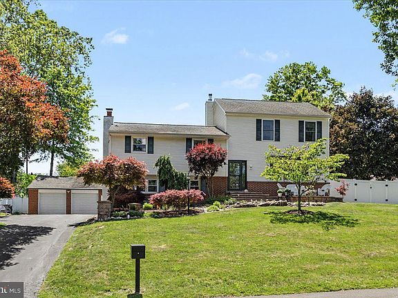 4th image of 51 Martin Dr