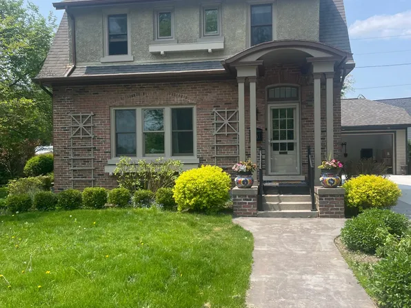525 E Riverside Dr, Kohler, WI 53044