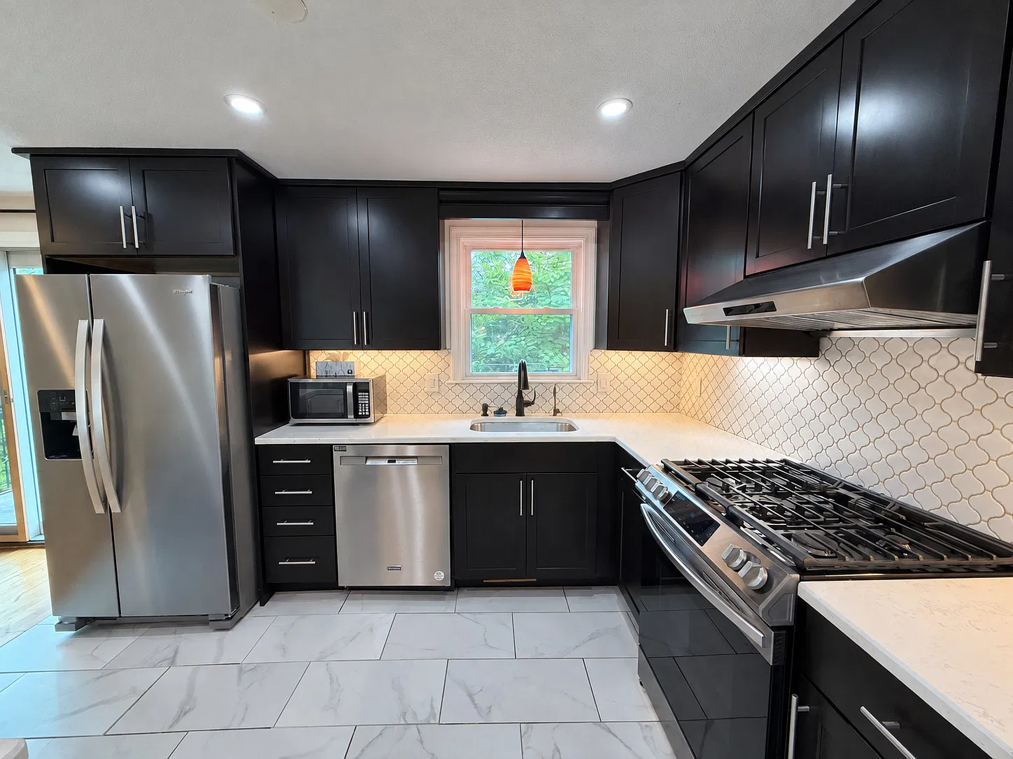 3 bed, 1618 sqft, $4,000 — Photo 4