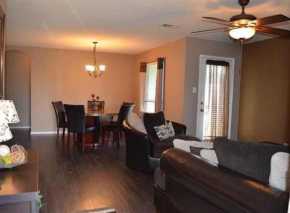 5th image of 3317 Deerfield Dr