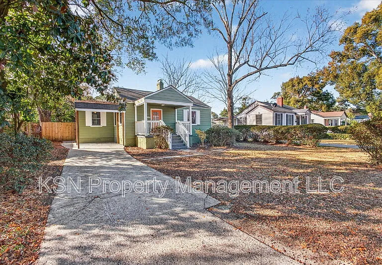 1919 Greenwood St — Photo 2