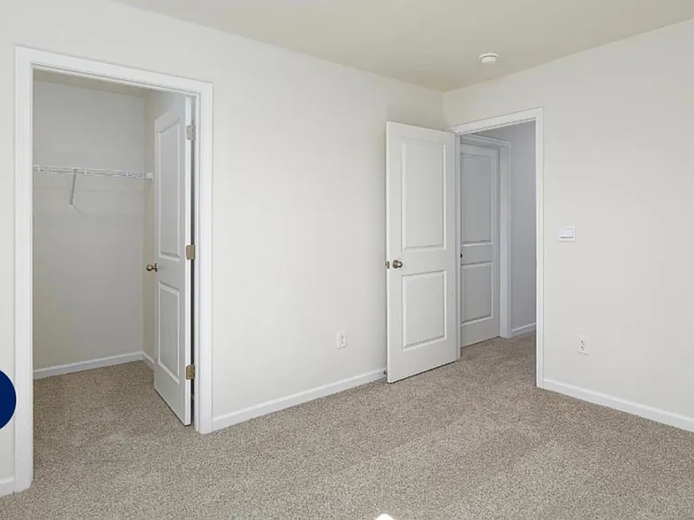 1361 37th Avenue Ln NE — Photo 21