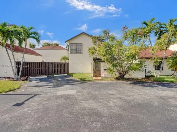 684 NW 102nd Pl #2-23, Miami, FL 33172