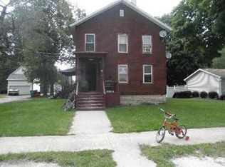 418 E 2nd St, Momence, IL 60954