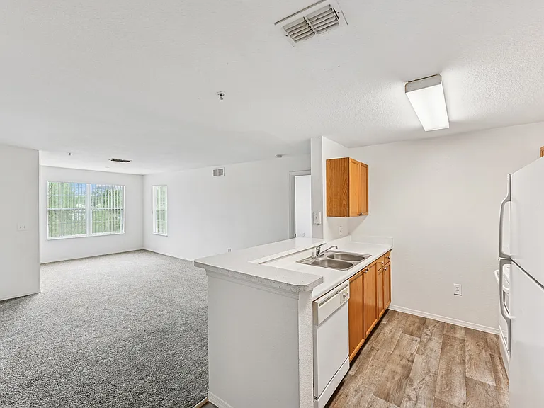 Camellia Pointe Apartments — Photo 14