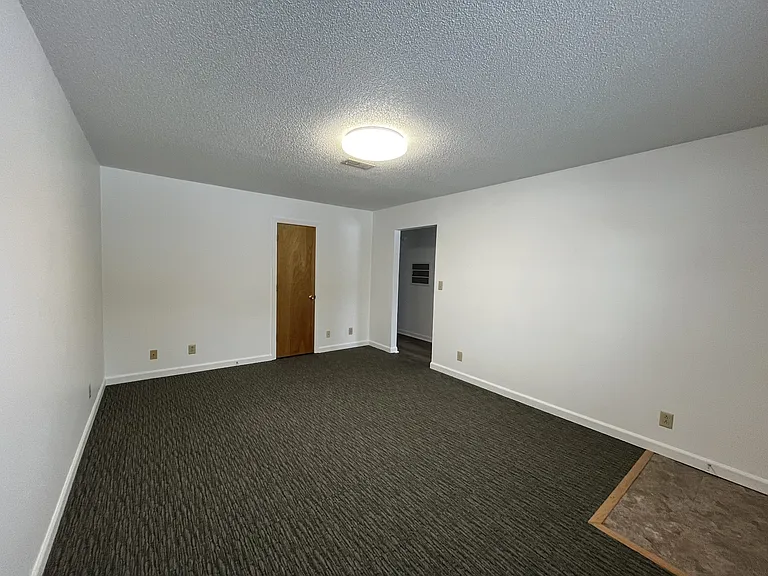 144 Mason St #8 — Photo 3