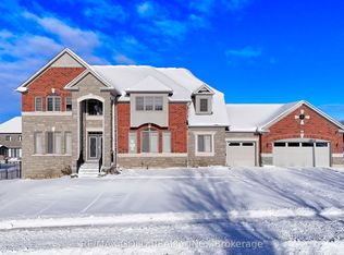 10 Stewart Cres, Essa, ON L0L2N0