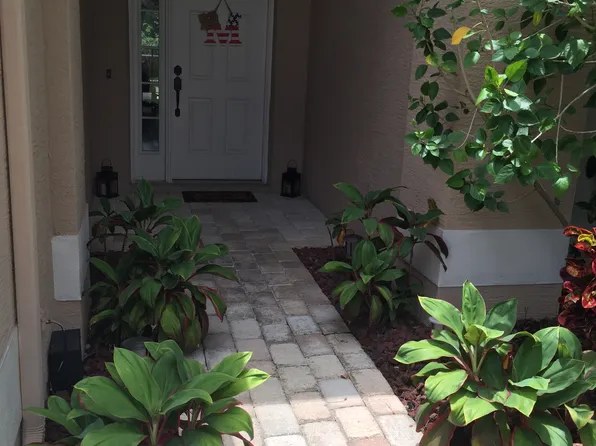 12031 Mountbatten Dr, Tampa, FL 33626