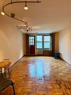 Sold by High Class Realty SB LLC | media 7