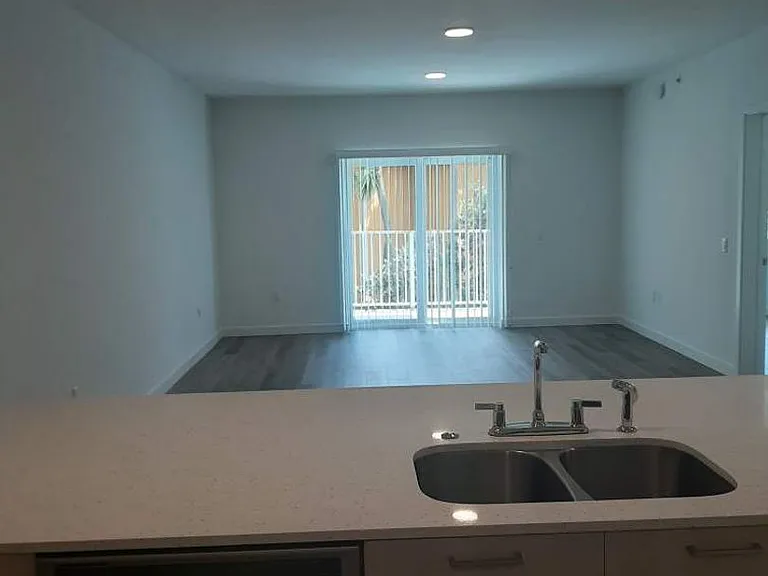 The Mirage Apartments — Photo 46