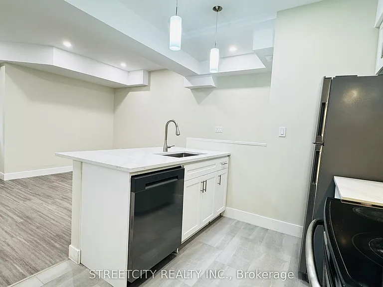 346 Ashland Ave #BACK — Photo 23