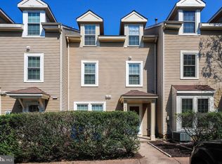14366 Havener House Ct, Centreville, VA 20120