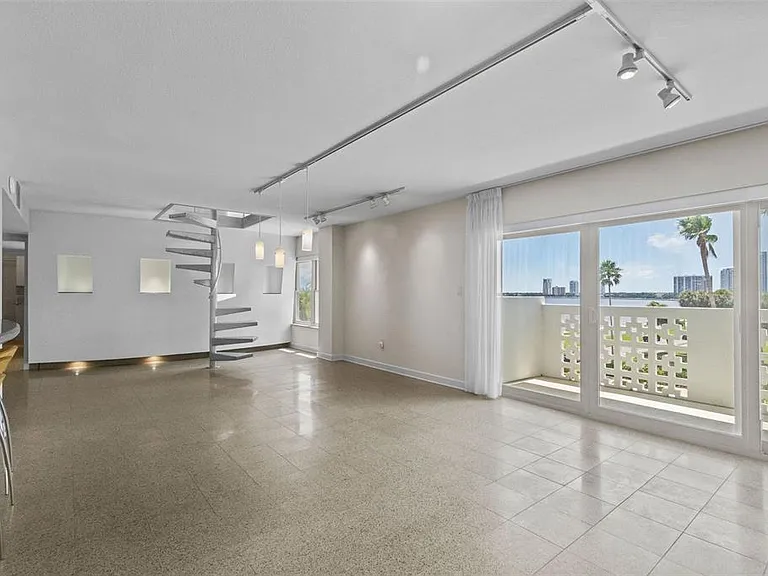 2401 Bayshore Blvd #410 & 510 — Photo 7