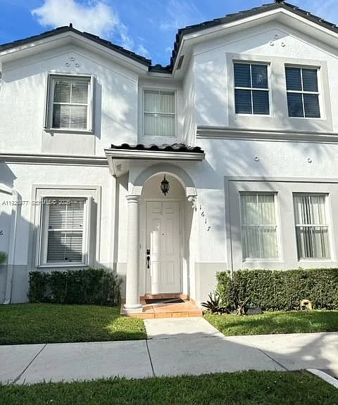 5630 NW 107th Ave — Photo 1