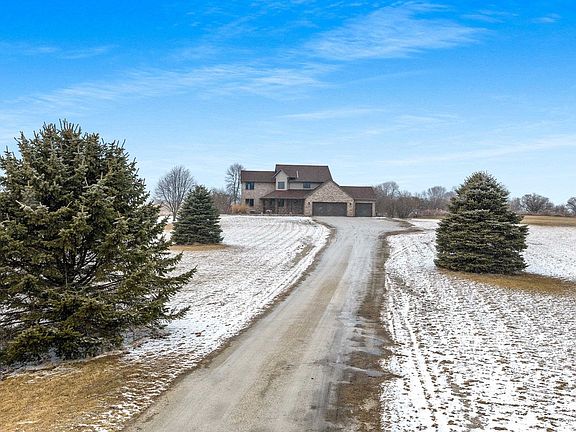 2nd image of N2729 Lakeshore Rd