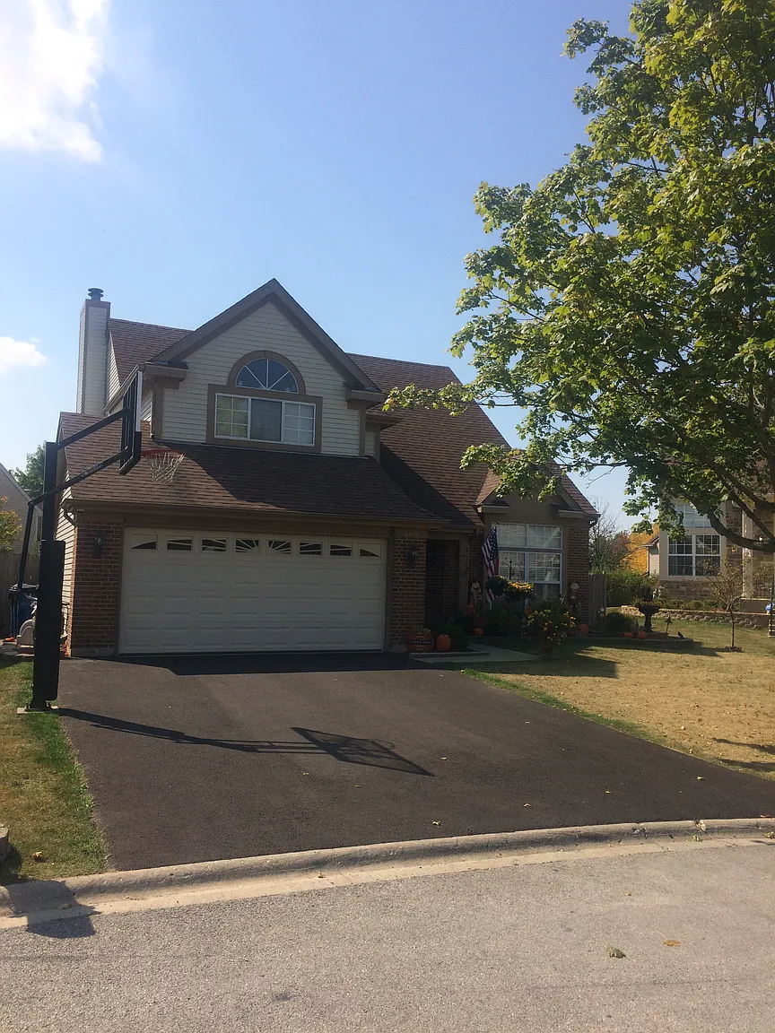 1398 Geneva Ct photo 1