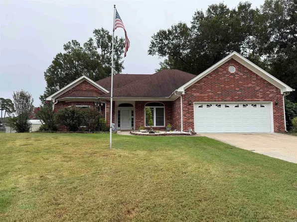 981 Colonial Dr, Jacksonville, AR 72076