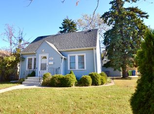 9721 S California Ave, Evergreen Park, IL