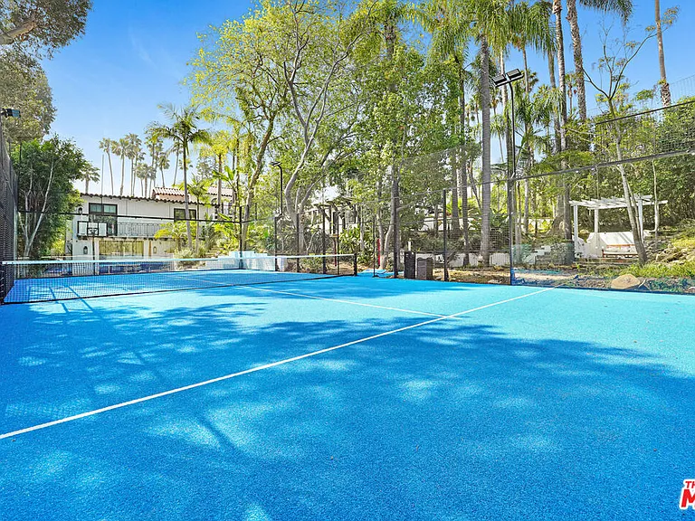 9451 Sunset Blvd — Photo 69