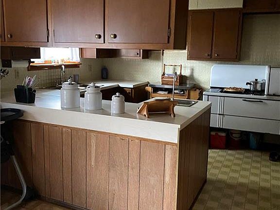 4th image of 3748 Footville Richmond Rd