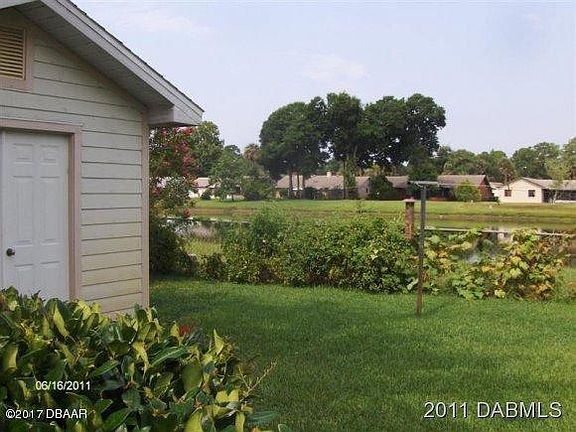 3rd image of 1321 W Dexter Dr