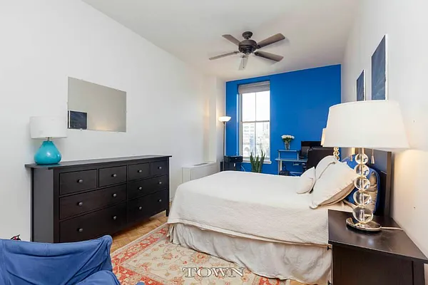 Sold by Town Residential | media 29