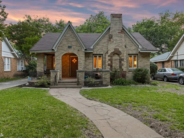 1331 S Montreal Ave, Dallas, TX 75208