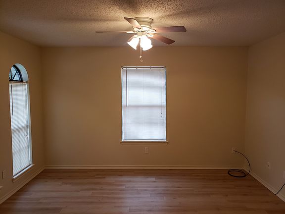 4th image of 2709 Wanda Ave