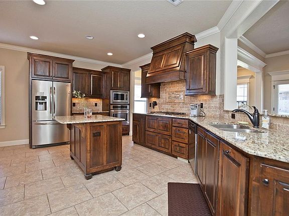 3rd image of 5703 S 61st St