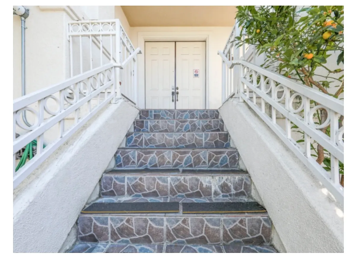 Building Photo - 7861 Daisy Cir